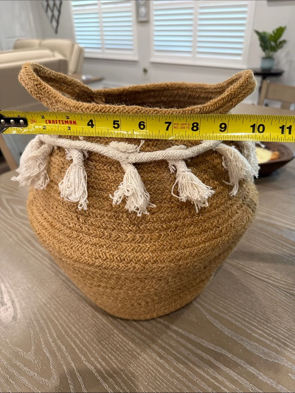 BOHO Vibe Jute Basket w/ handles & Cr Tassel Trim - Light Beige/Brown NWOT